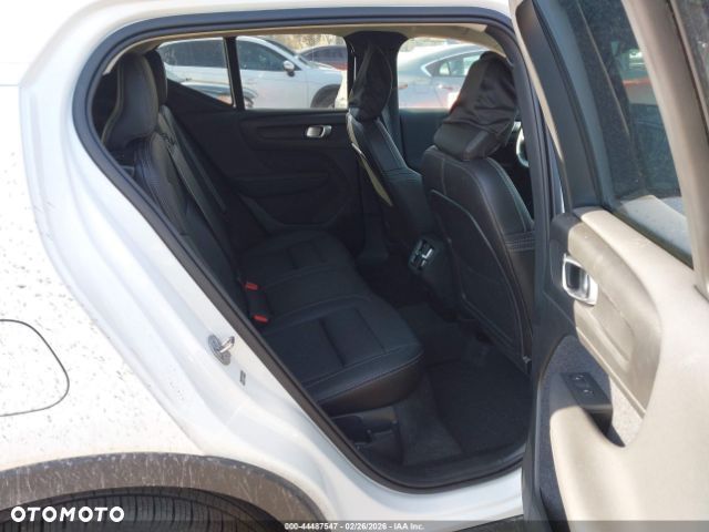 Volvo XC 40 - 12