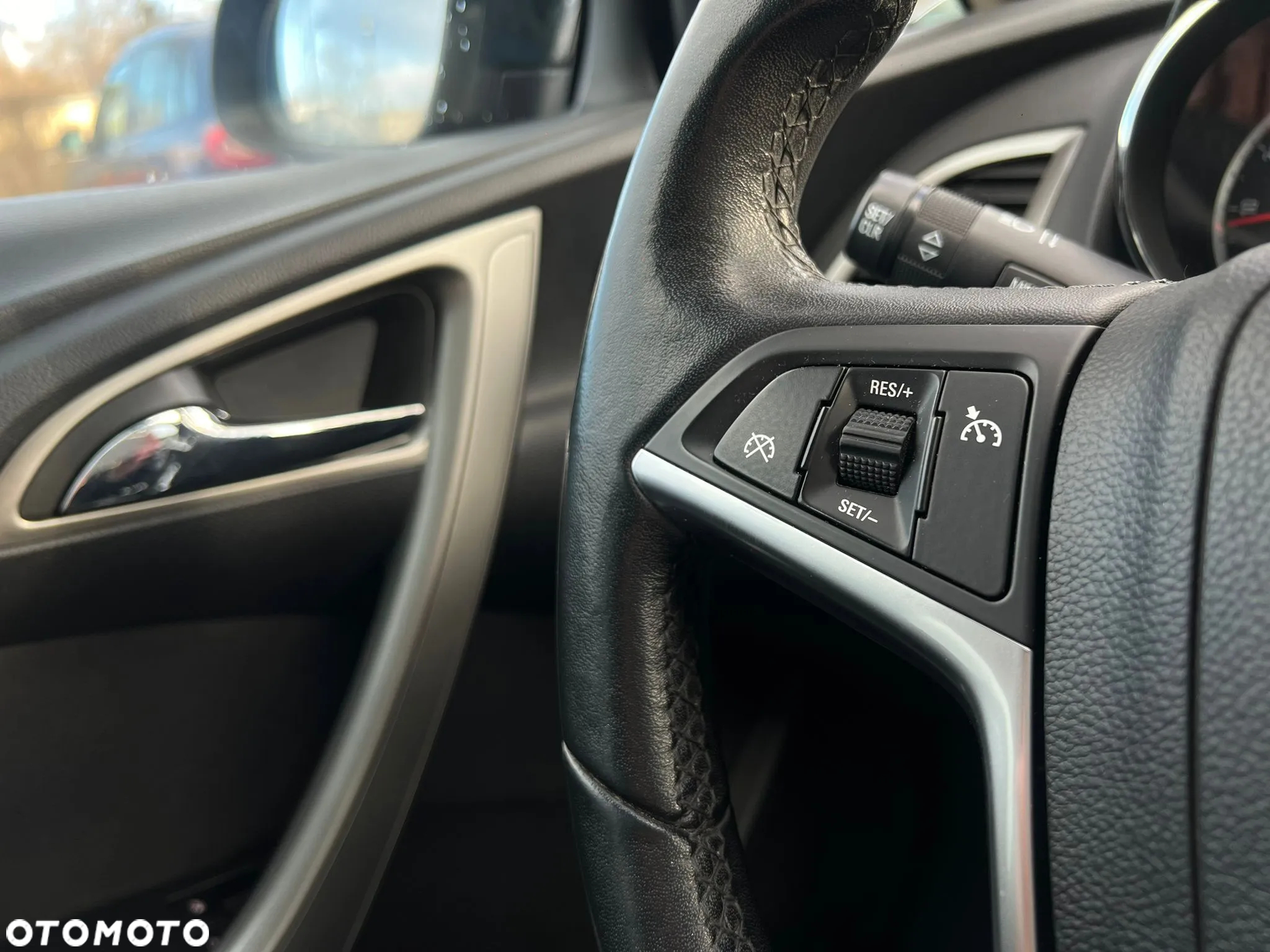 Opel Astra 1.4 Turbo Cosmo - 36