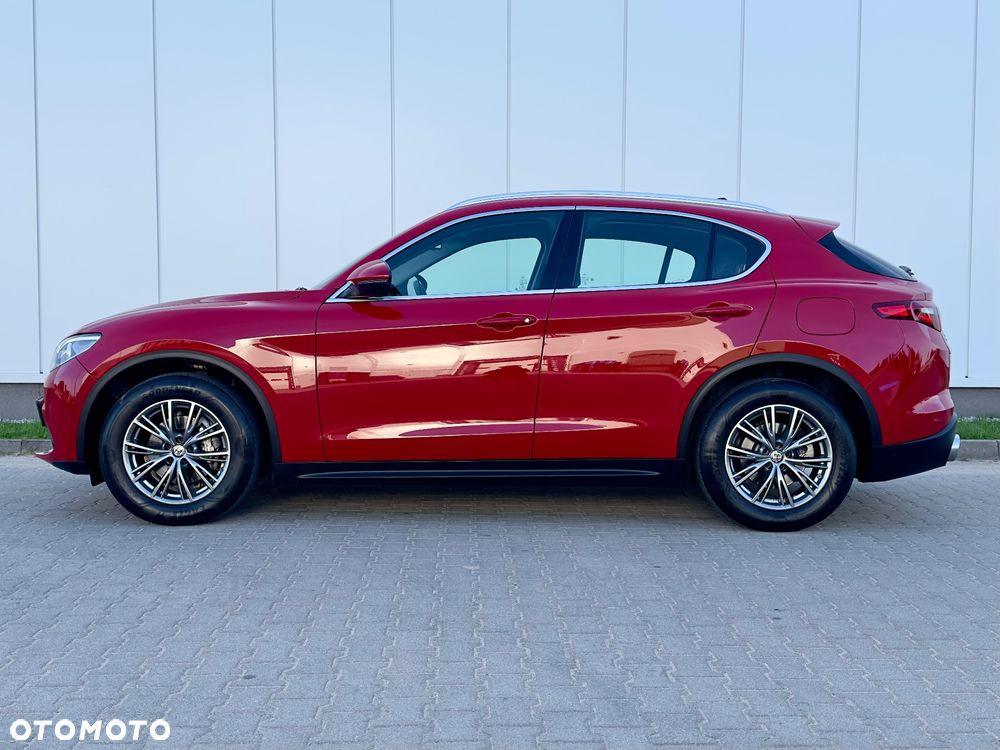 Alfa Romeo Stelvio - 13