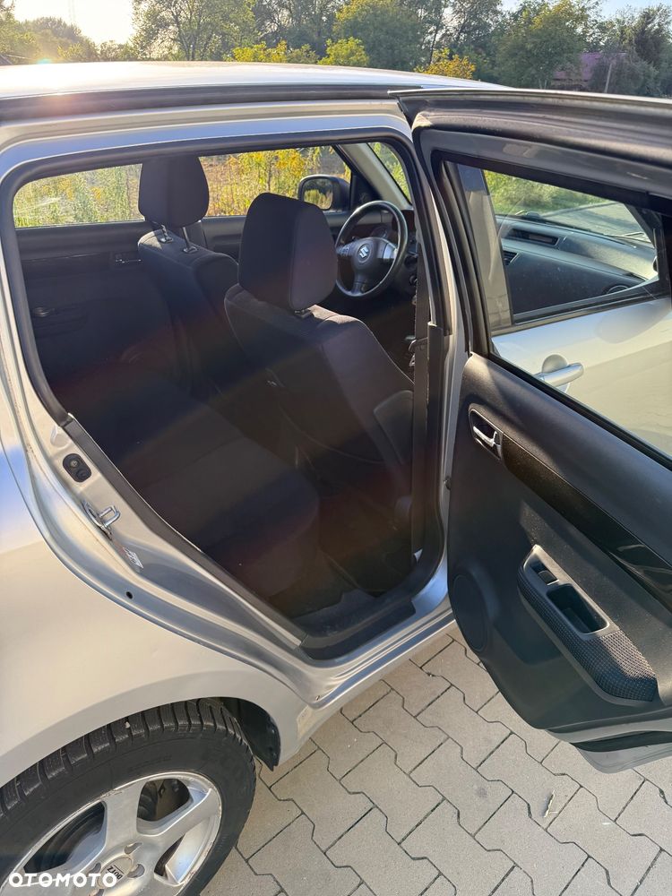Suzuki Swift 1.3 GS / Premium 4WD - 19