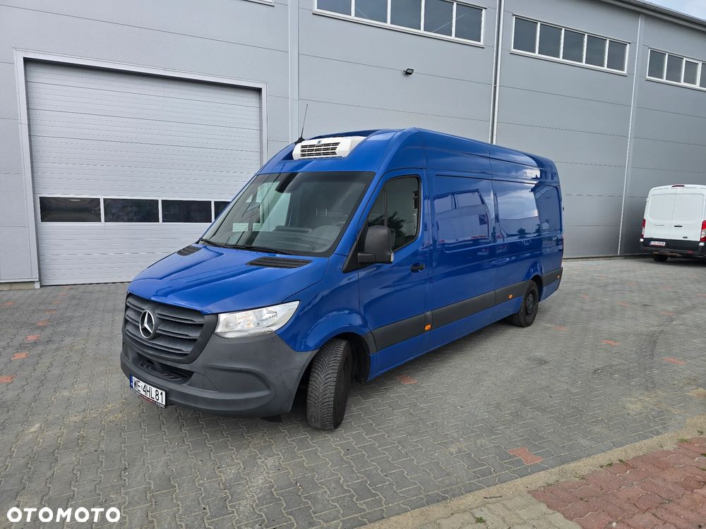 Mercedes-Benz Sprinter - 1