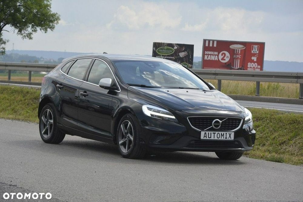Volvo V40 D2 Drive-E R-Design Momentum - 13