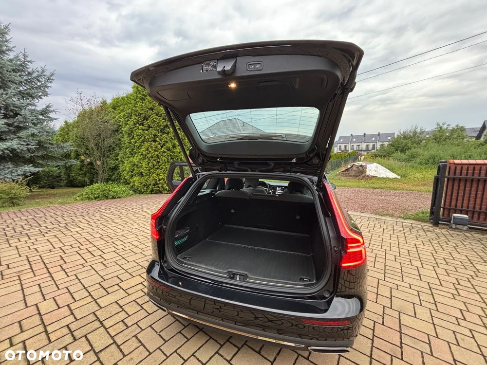 Volvo V60 T6 AWD Plug-In Hybrid Inscription - 16