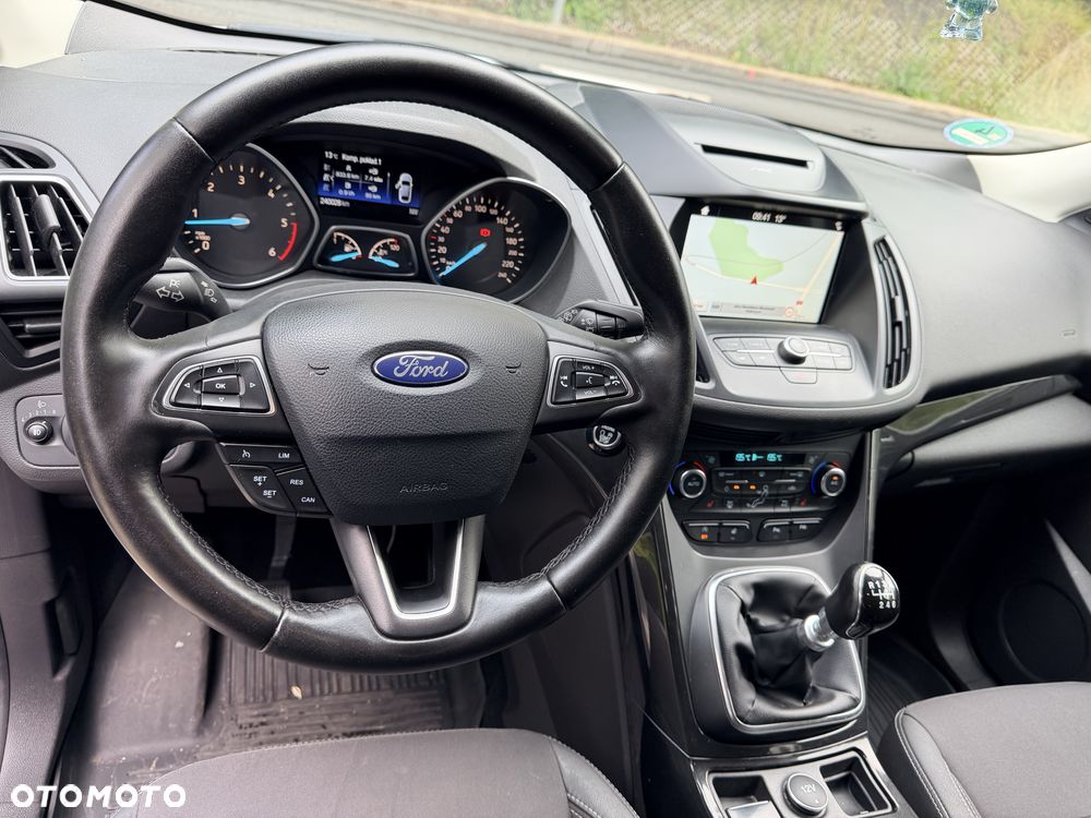 Ford Kuga 2.0 TDCi 2x4 Titanium - 27