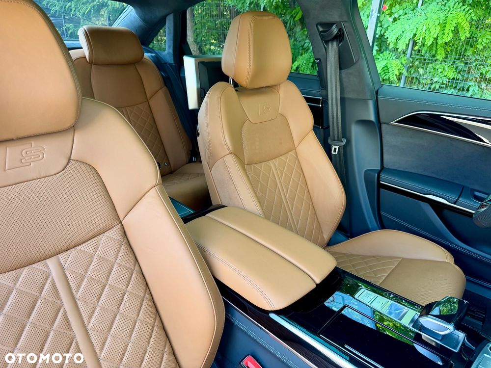 Audi A8 - 15