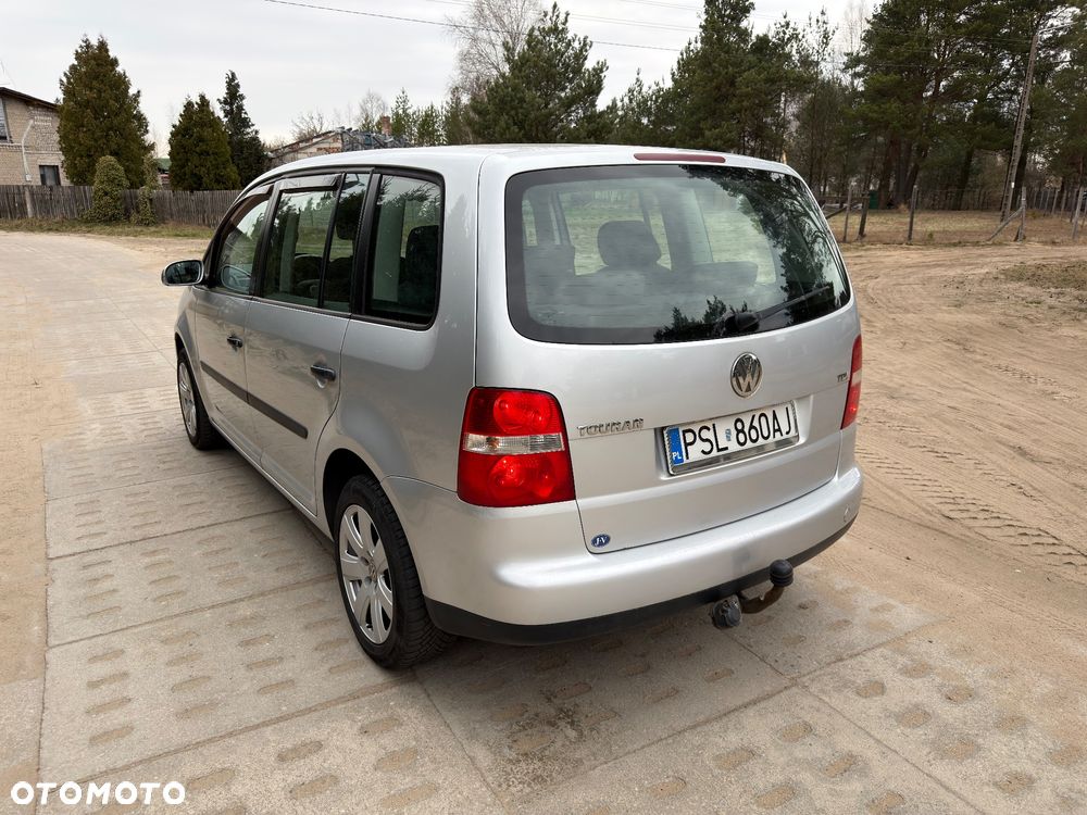 Volkswagen Touran - 9