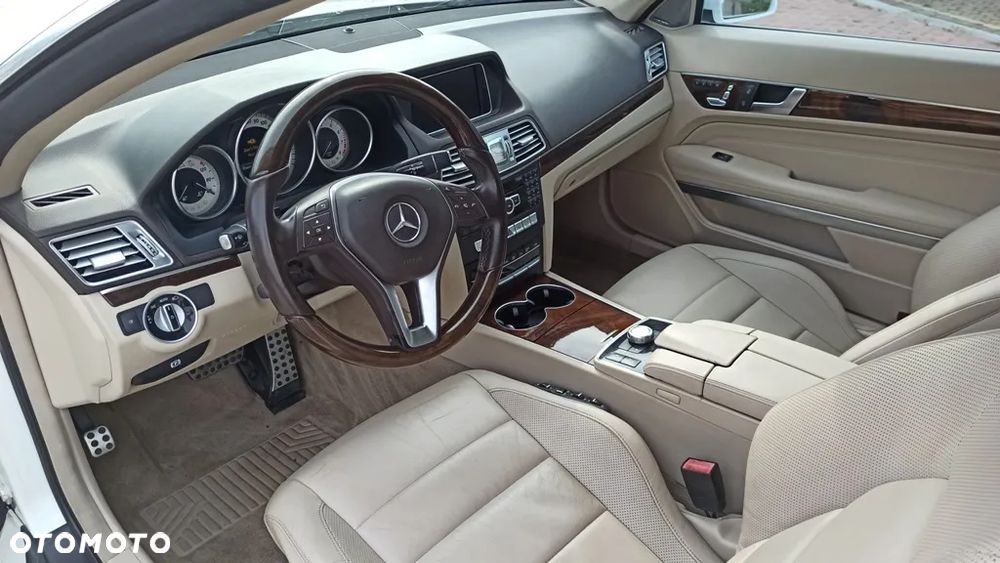 Mercedes-Benz Klasa E 350 Cabrio 7G-TRONIC - 12