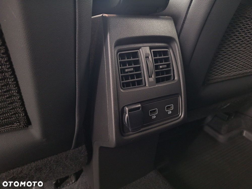 Renault Captur 1.3 TCe mHEV Techno EDC - 40