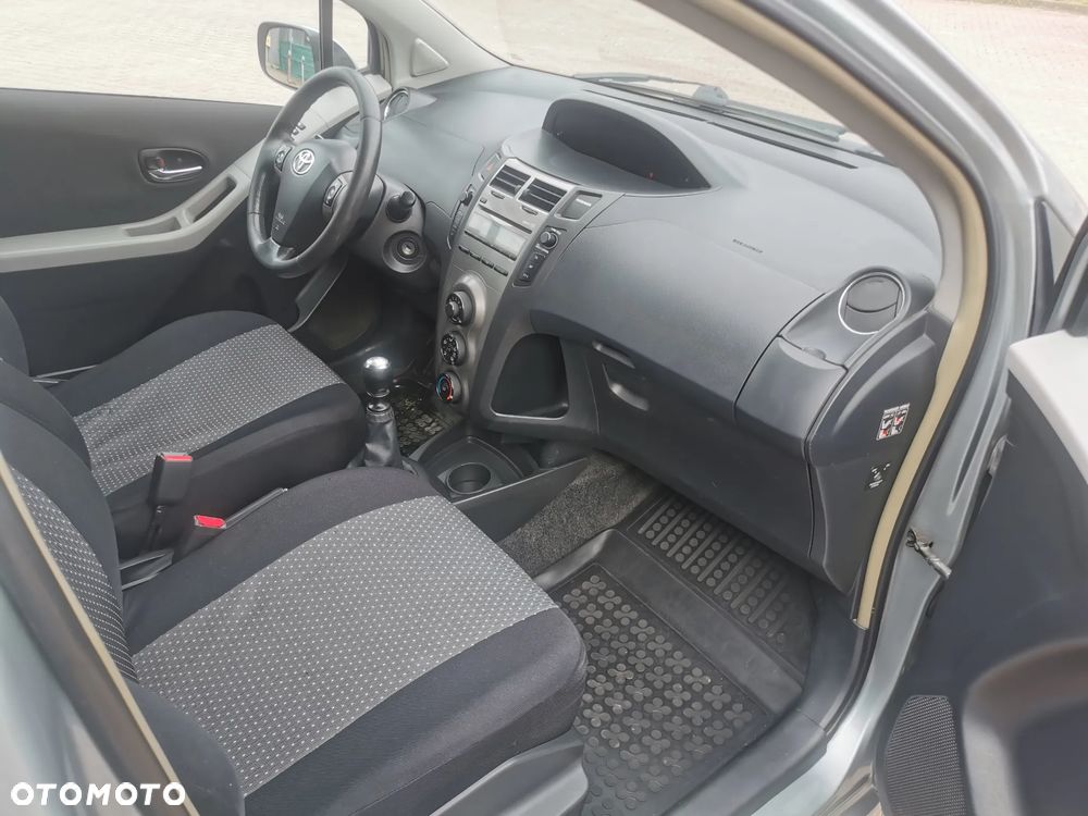 Toyota Yaris 1.4 D-4D Terra A/C - 18