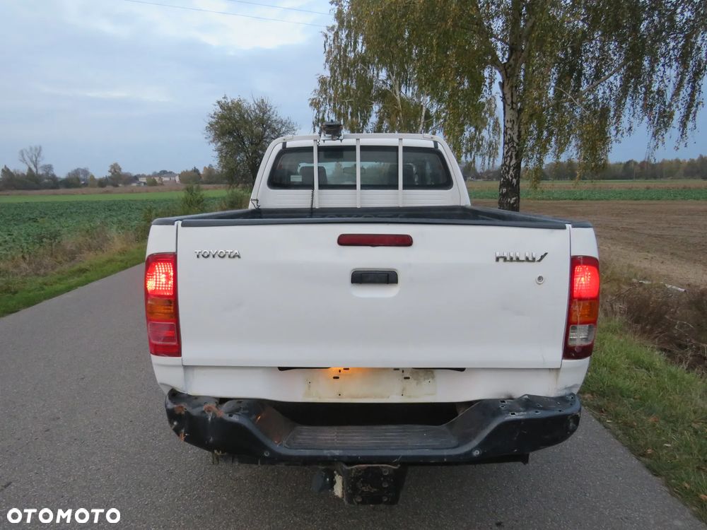 Toyota Hilux D4-D DLX 4x4 - 4