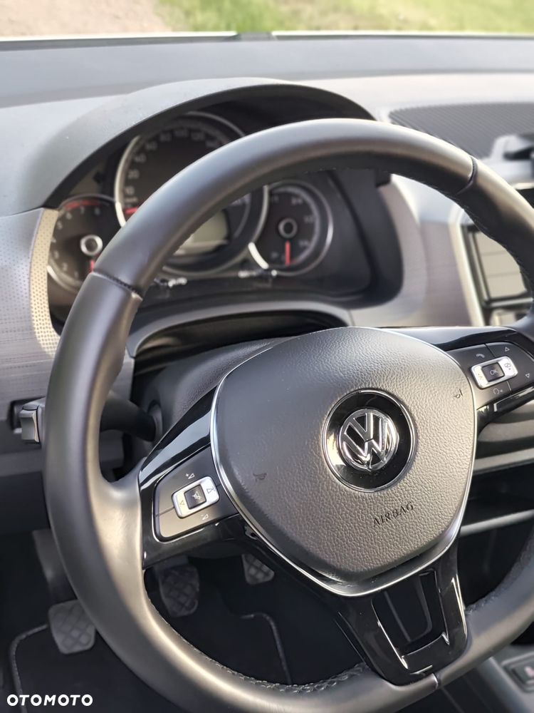 Volkswagen up! 1.0 TSI high - 14