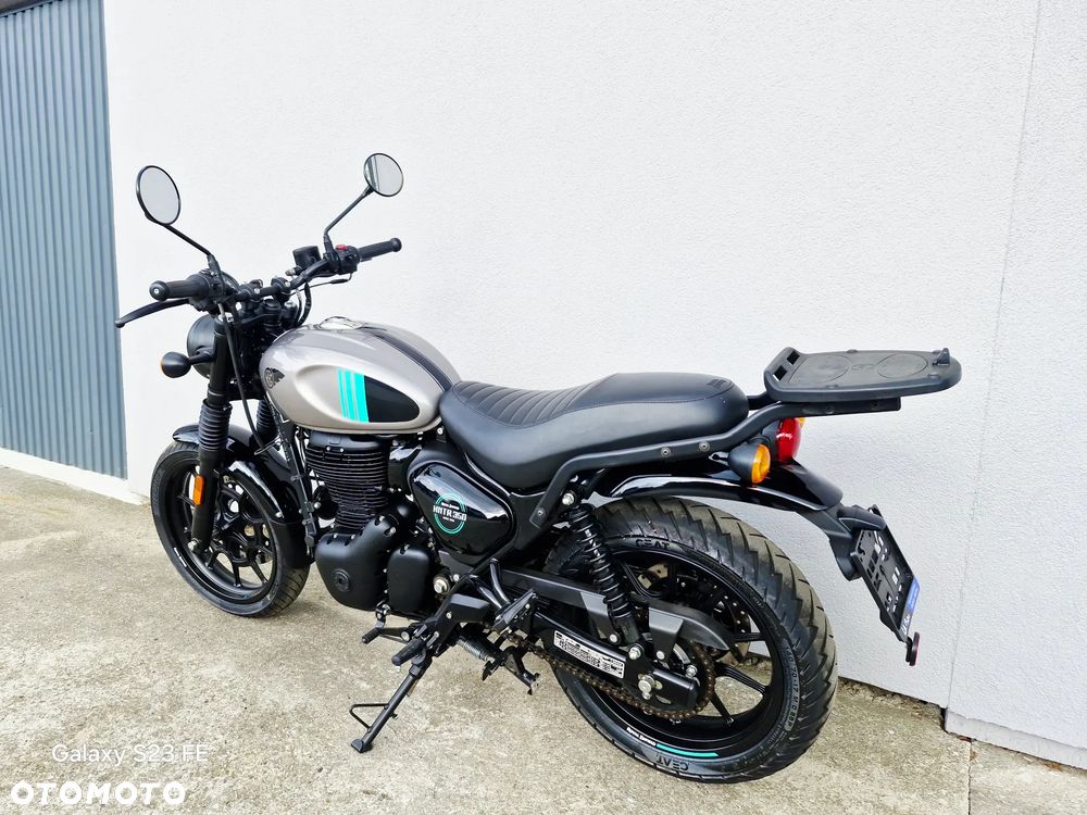 Royal Enfield HNTR - 16
