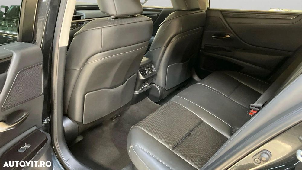 Lexus Seria ES 300h Executive Line - 10