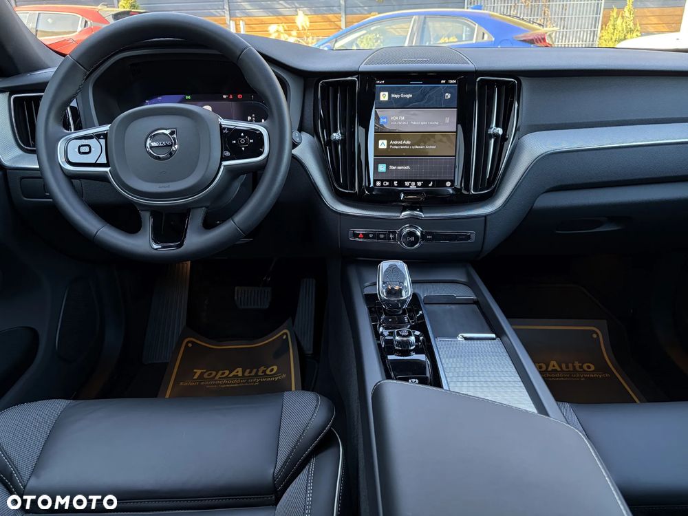 Volvo XC 60 B4 D Essential - 38