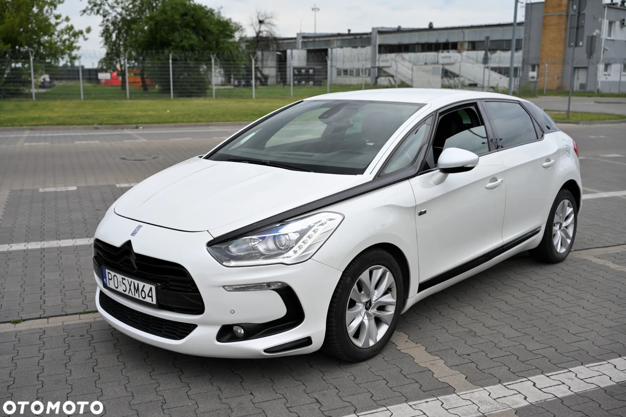 Citroën DS5 2.0 HDi Hybrid4 SoChic MCP - 11