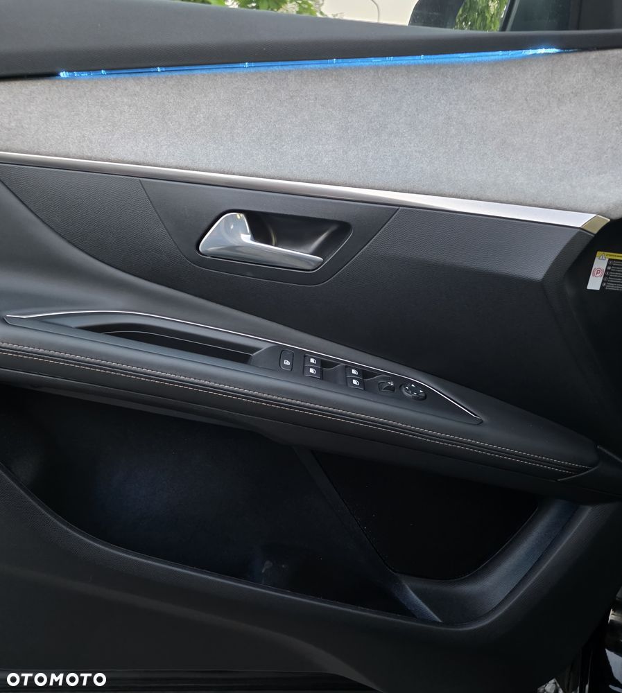 Peugeot 3008 1.6 PureTech HYbrid GT S&S EAT8 - 14