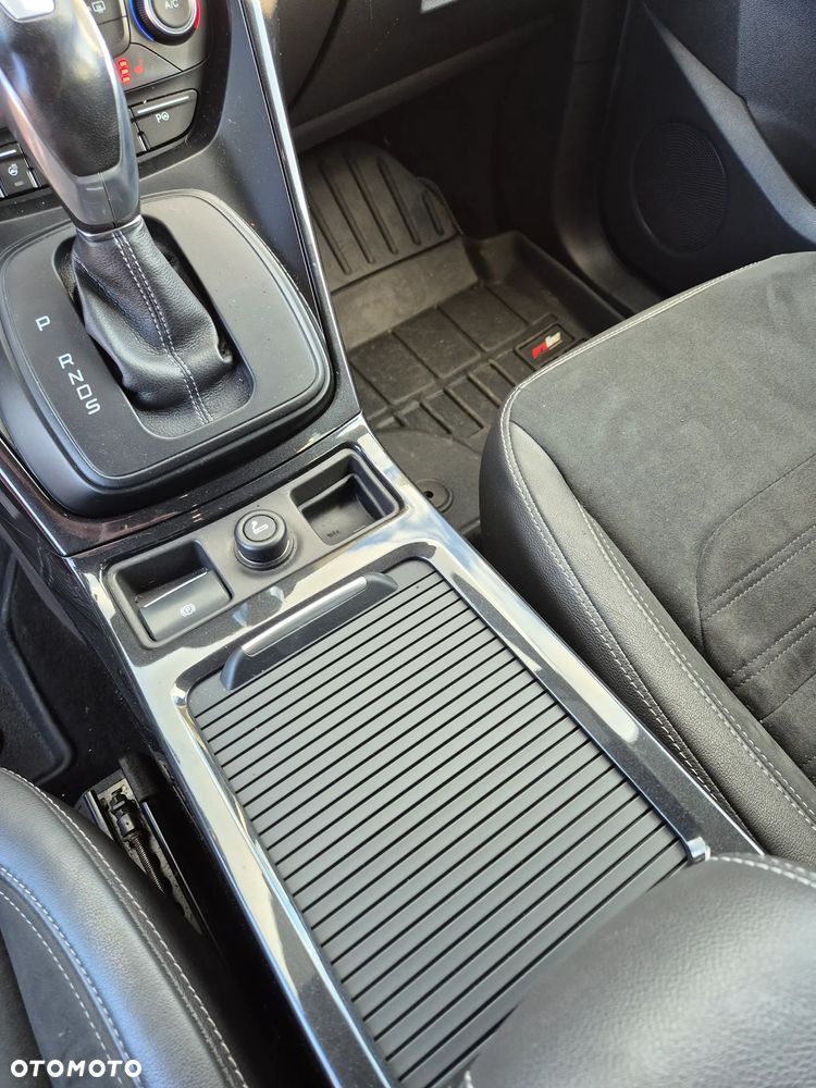 Ford Kuga 2.0 TDCi 4x4 ST-Line - 9