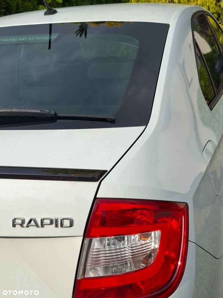 Skoda RAPID 1.4 TSI Edition DSG - 4