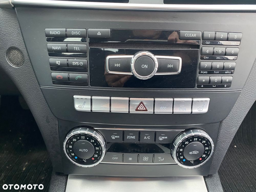 Mercedes-Benz Klasa C 180 (BlueEFFICIENCY) Avantgarde - 31