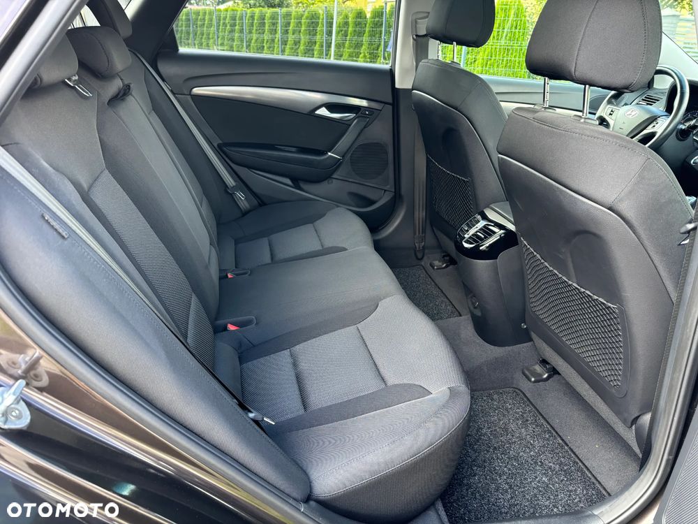 Hyundai i40 Kombi 1.7 CRDi Premium - 9