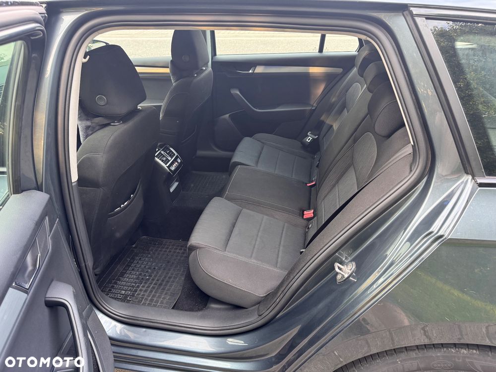 Skoda Superb 2.0 TDI Style - 6