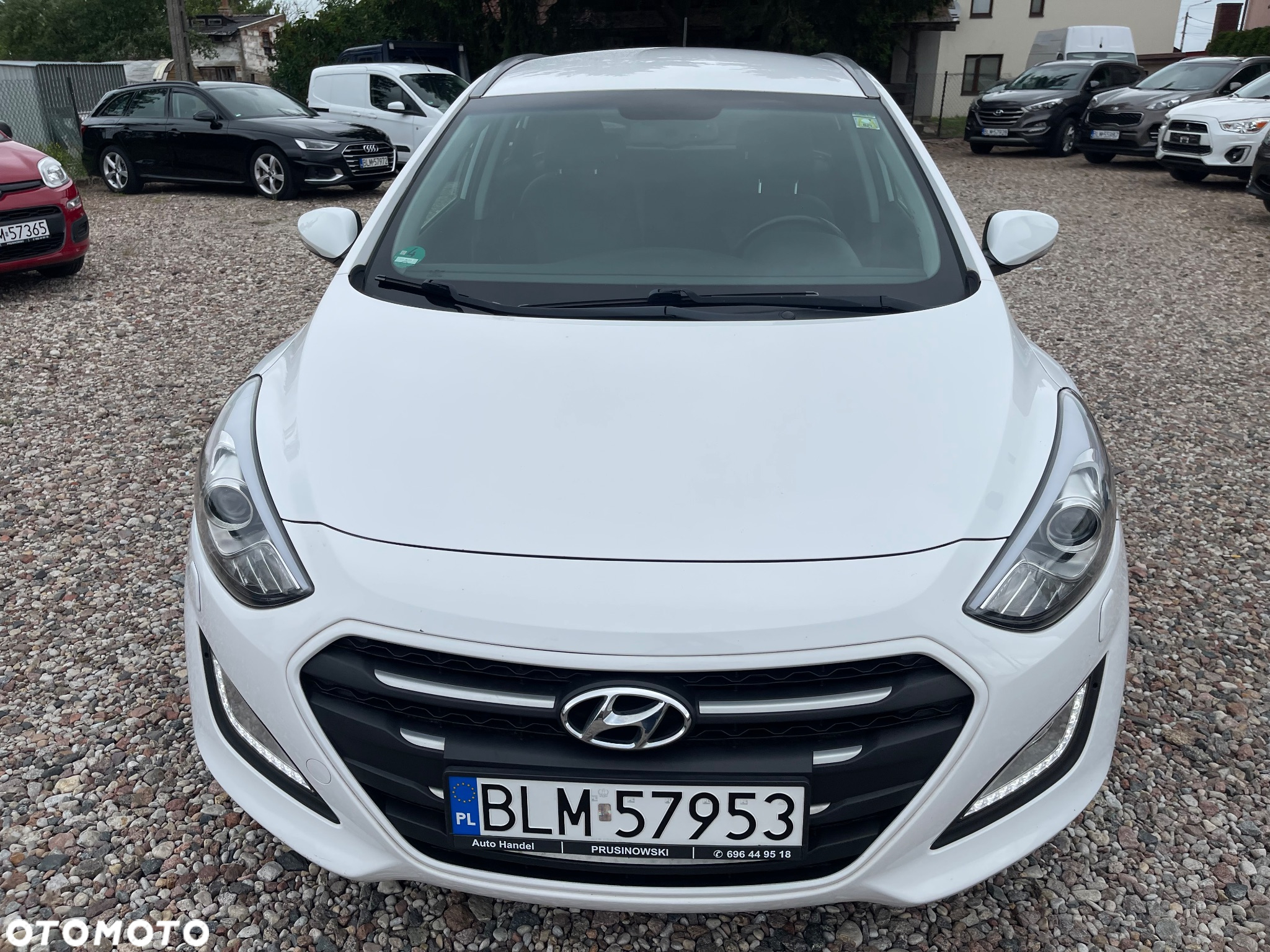 Hyundai i30 1.6 CRDi BlueDrive Premium DCT - 11