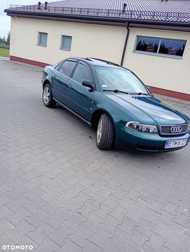 Audi A4 Limousine - 1
