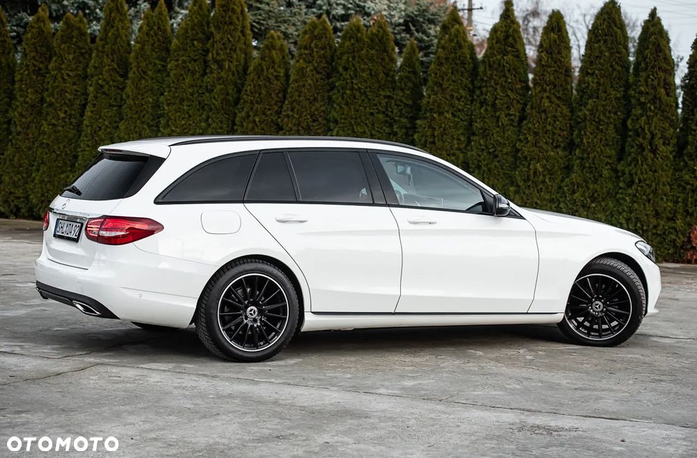 Mercedes-Benz Klasa C 180 9G-TRONIC AMG Line - 14