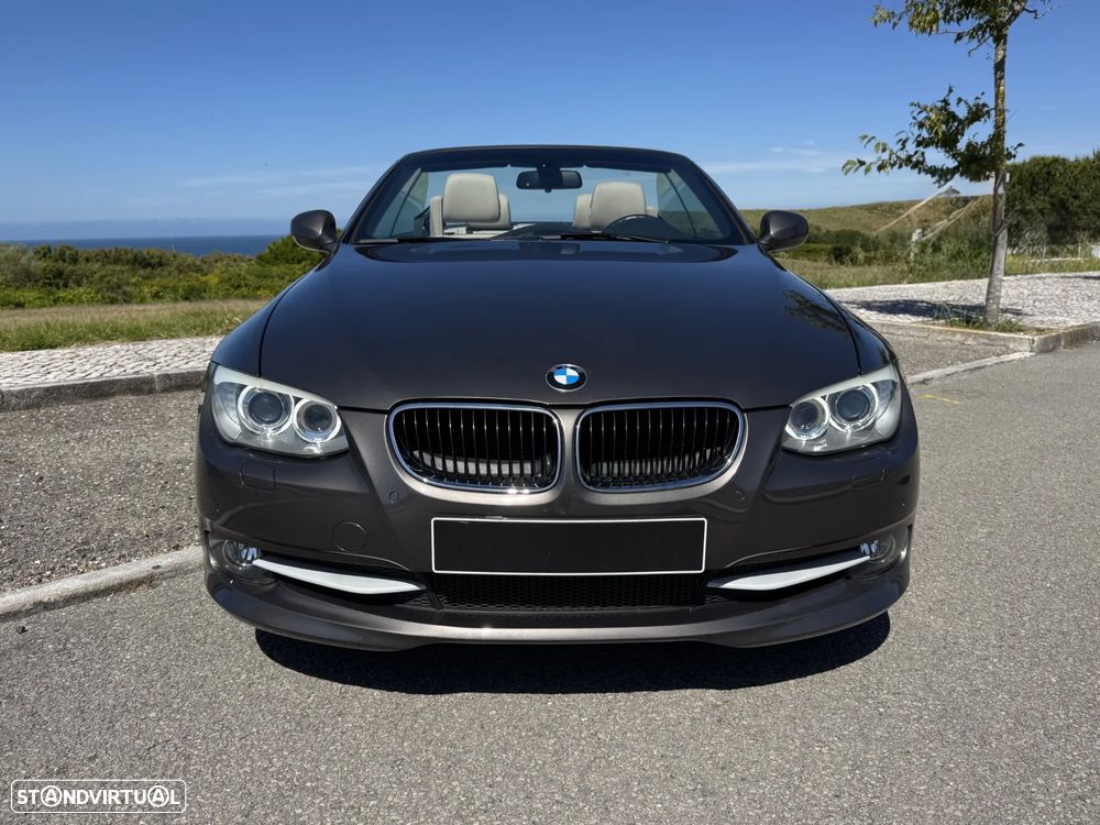 BMW 320 d Cabrio Exclusive - 2