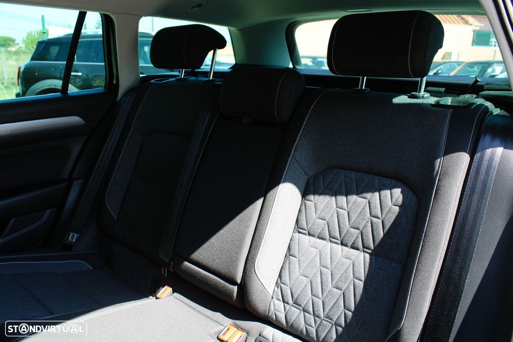 VW Passat Variant 2.0 TDI Business DSG - 54