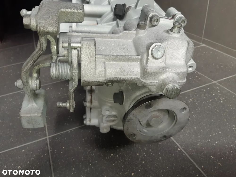 SKRZYNIA BIEGÓW 6 IVECO DAILY 3.0 14- 8873021 - 5