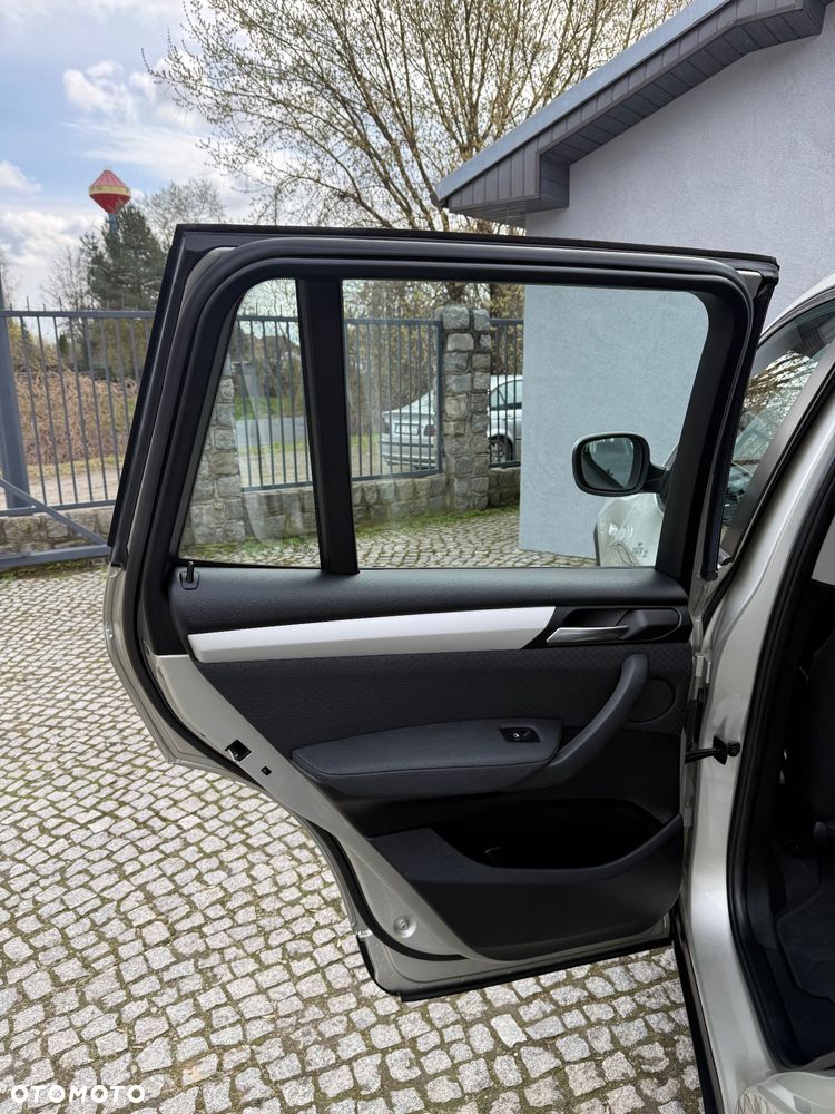 BMW X3 xDrive20d - 16