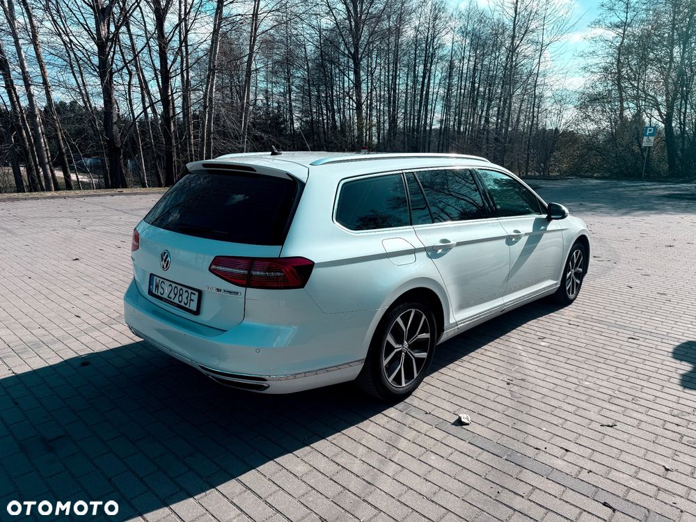 Volkswagen Passat - 8