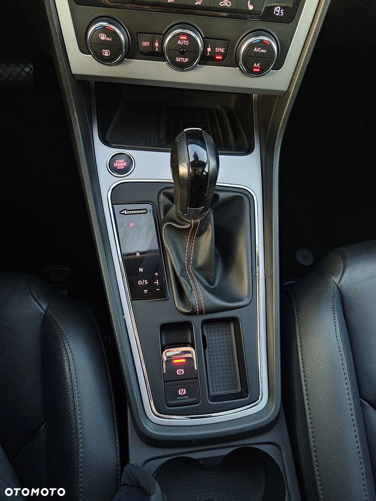Seat Leon Sportstourer 2.0 TDI Start&Stop 4Drive DSG X-Perience - 26