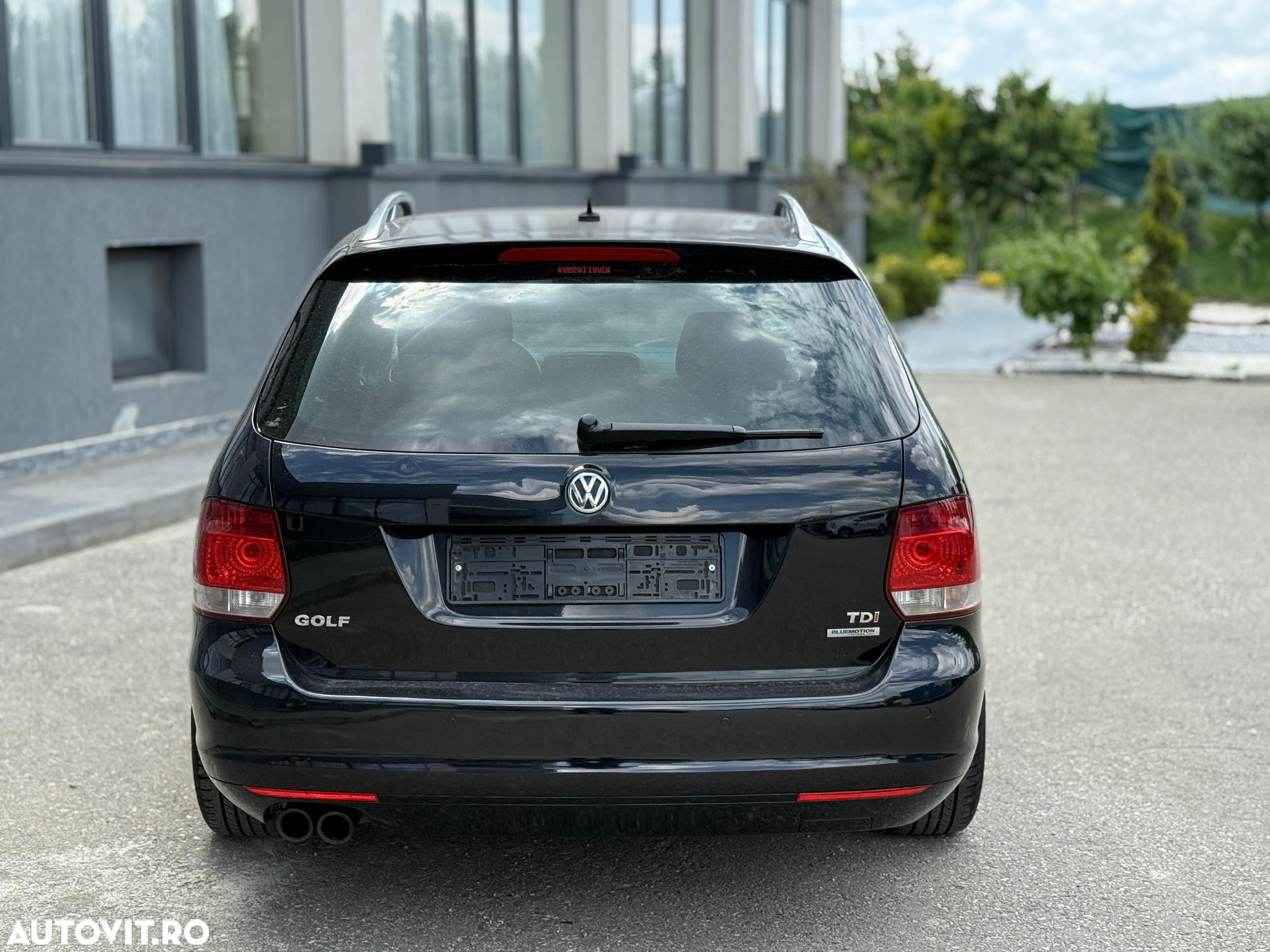 Volkswagen Golf 2.0 TDI DPF Style - 8