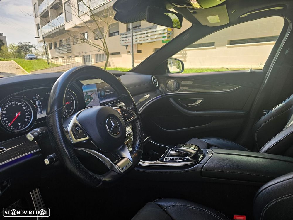 Mercedes-Benz E 350 d AMG 4-Matic - 12