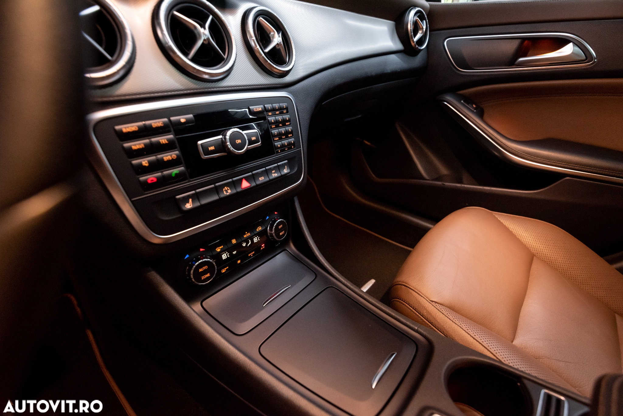 Mercedes-Benz CLA 200 7G-DCT AMG Line - 13
