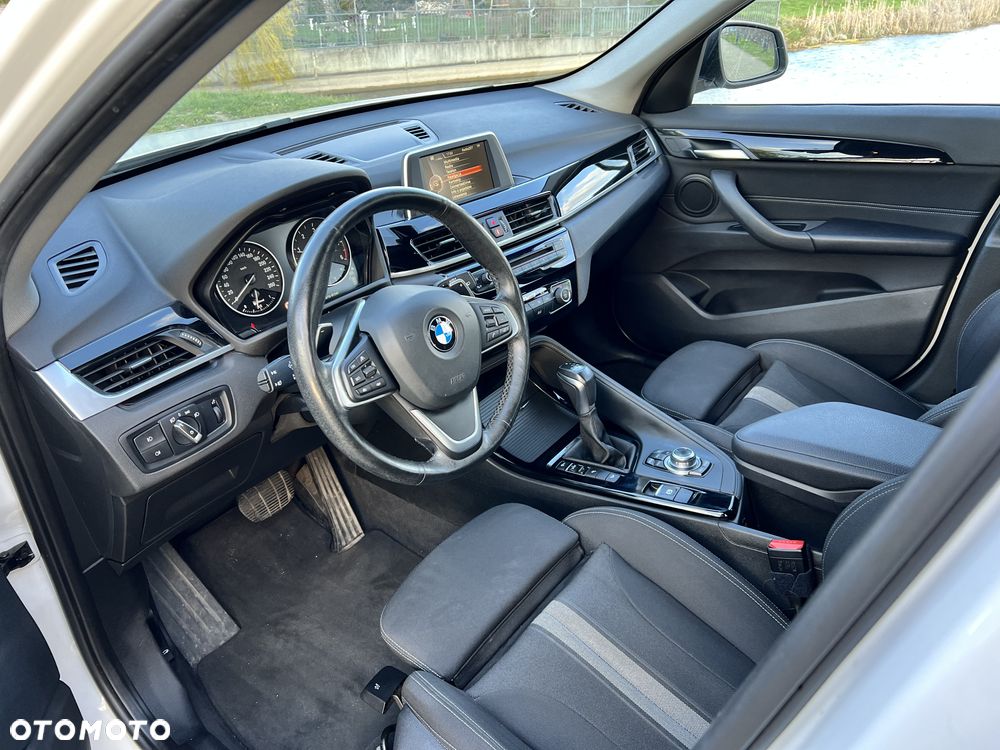 BMW X1 xDrive25d Sport Line - 23