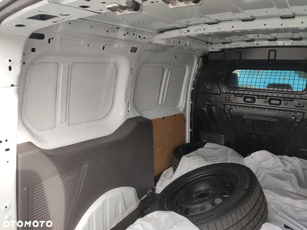 Ford Transit Connect Long L2 - 18