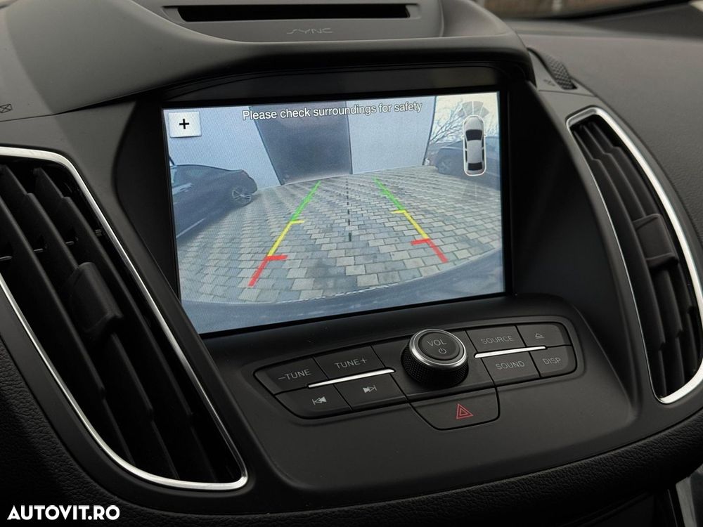 Ford Grand C-Max - 12