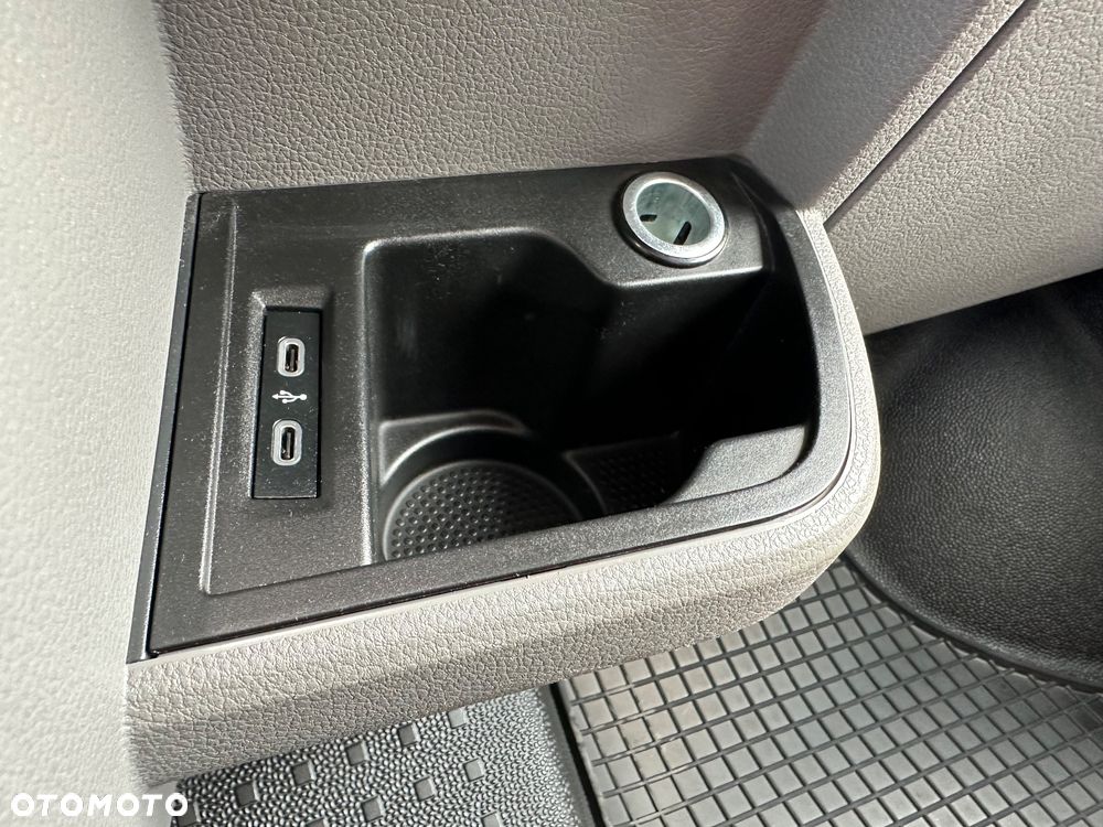 Volkswagen Transporter - 30