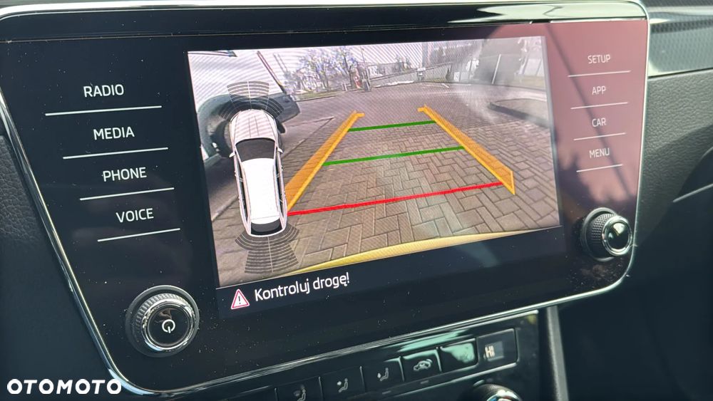 Skoda Superb 2.0 TDI SCR 4x4 Sportline DSG - 18