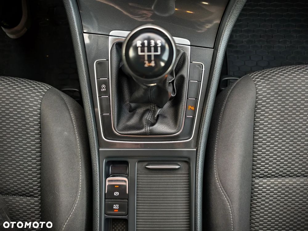 Volkswagen Golf 1.6 TDI BMT Trendline - 16