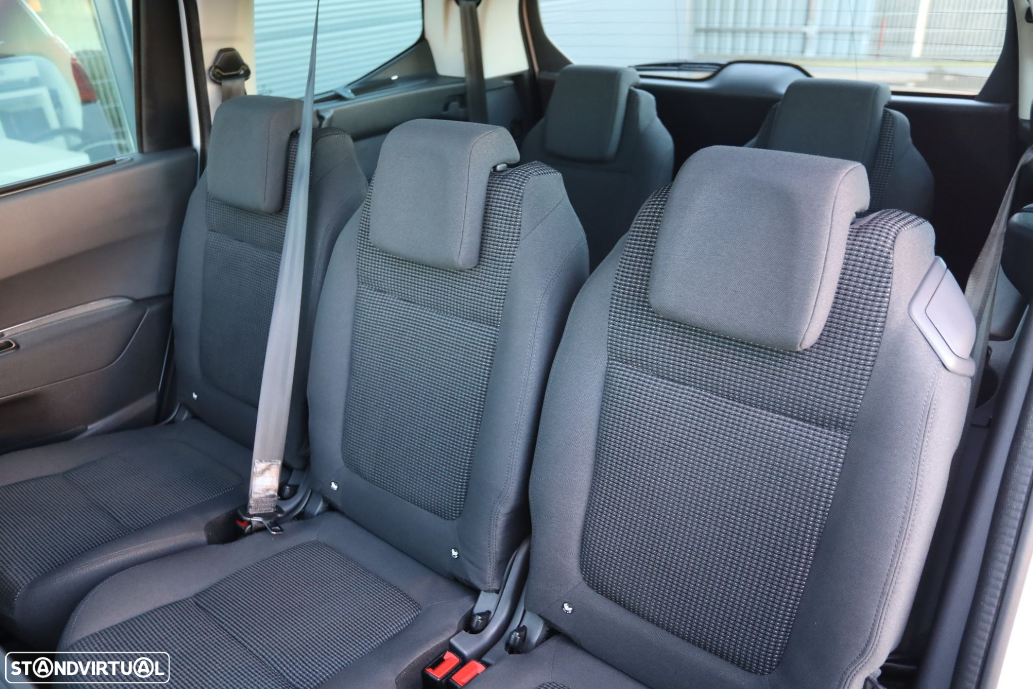Peugeot 5008 1.6 BlueHDi Allure EAT6 J17 - 21