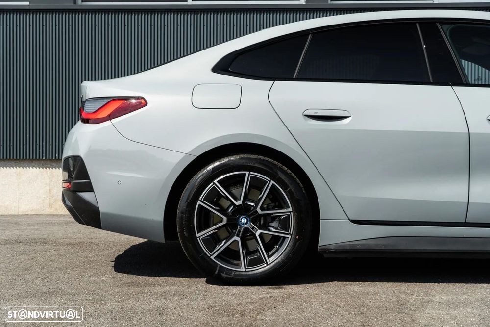 BMW i4 eDrive40 Pack Desportivo M - 34