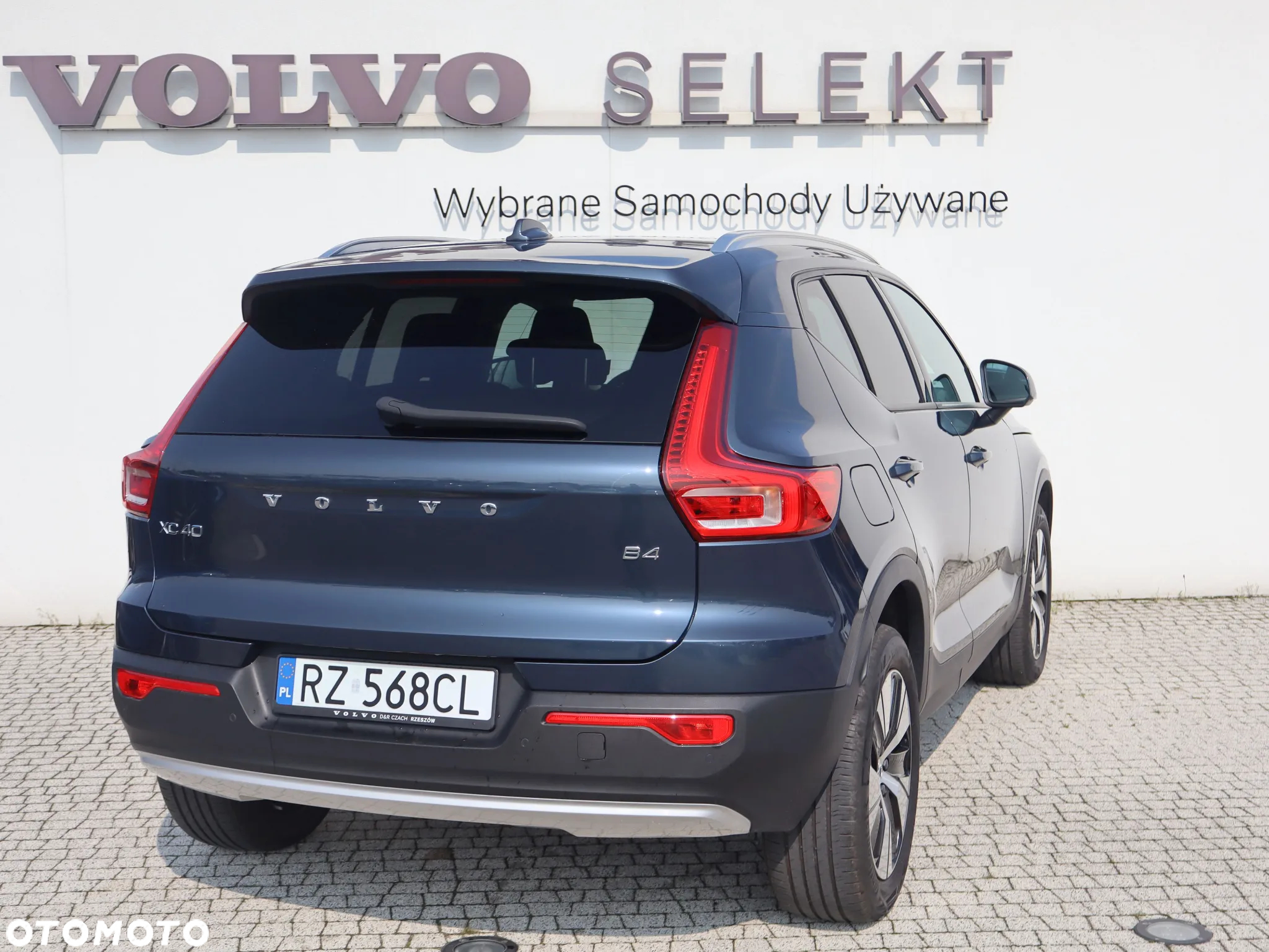 Volvo XC 40 B4 B Momentum Pro - 5