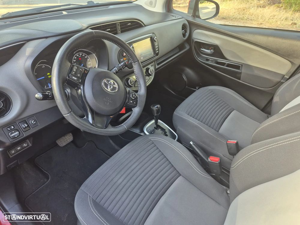 Toyota Yaris 1.5 HSD Square Collec.Cement - 10