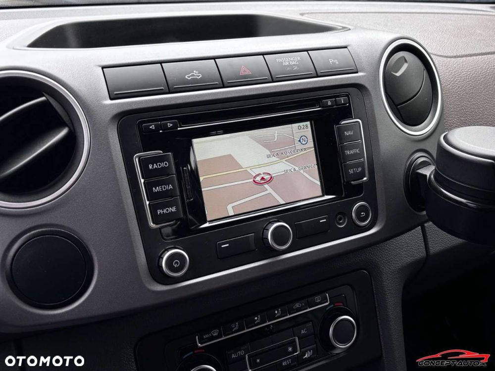 Volkswagen Amarok - 26