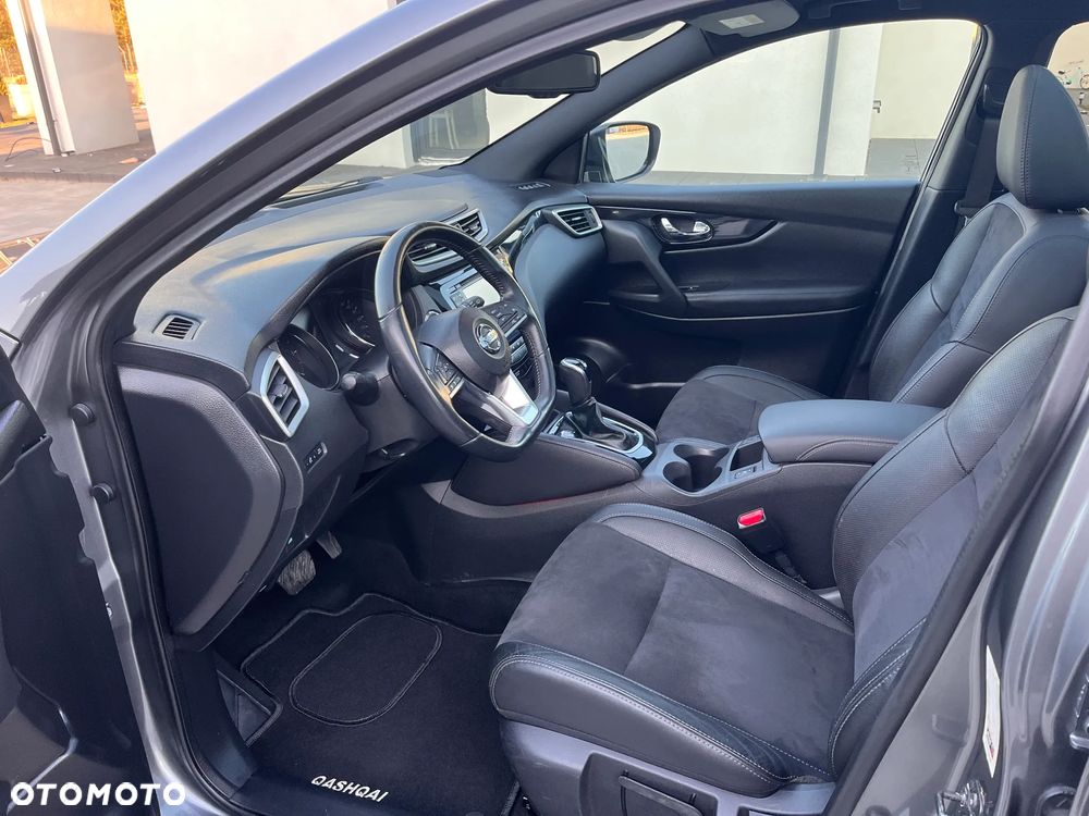Nissan Qashqai 1.6 dCi Xtronic TEKNA+ - 10