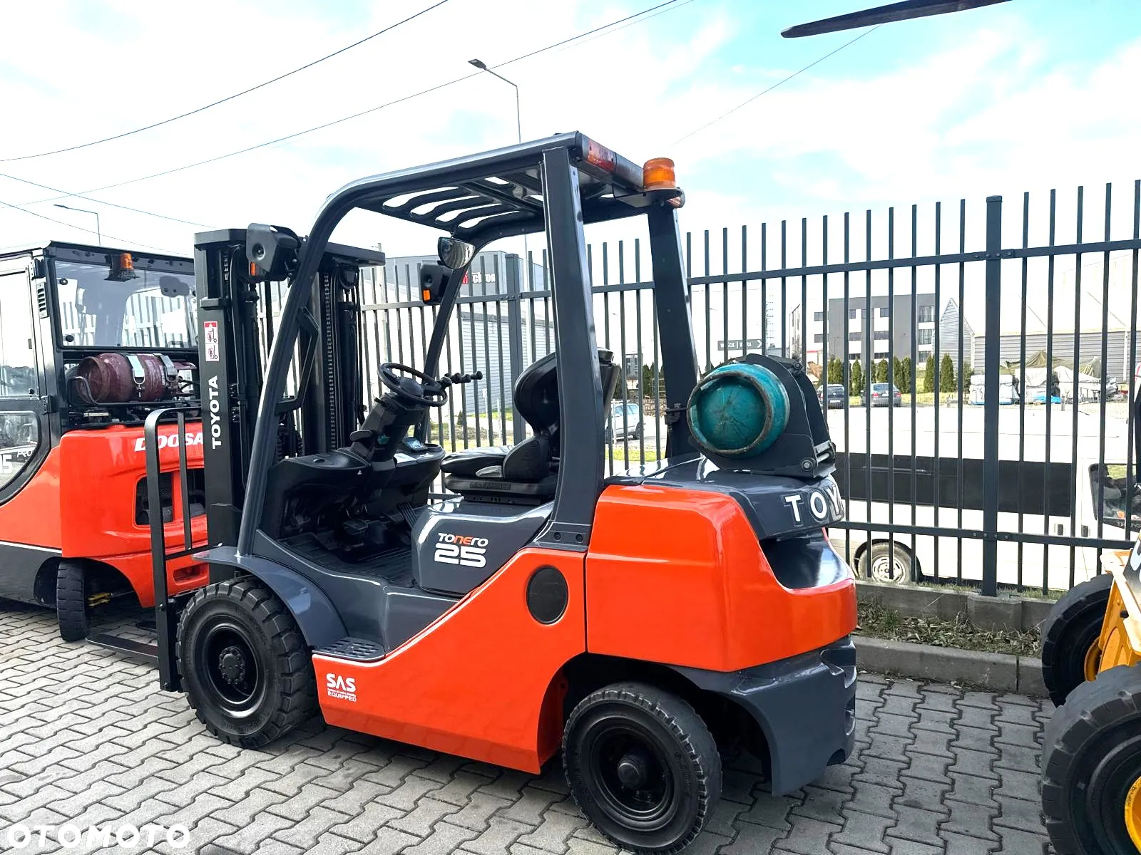 Toyota Toyota 02-8FGF25 / TRIPLEX 4300 mm / LPG / Jak nowa / 2018 rok - 29